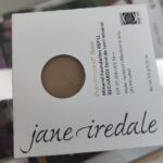 Odkryj Puder Prasowany PurePressed Jane Iredale – Idealne Rozwiązanie dla Naturalnego Makijażu